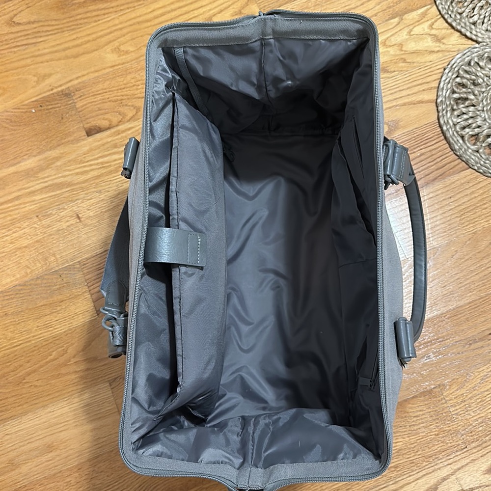 BEIS Weekender Bag - Picture 9 of 12